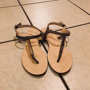 Women’s Size 7 Grey Calvin Klein T-Strap Sandals